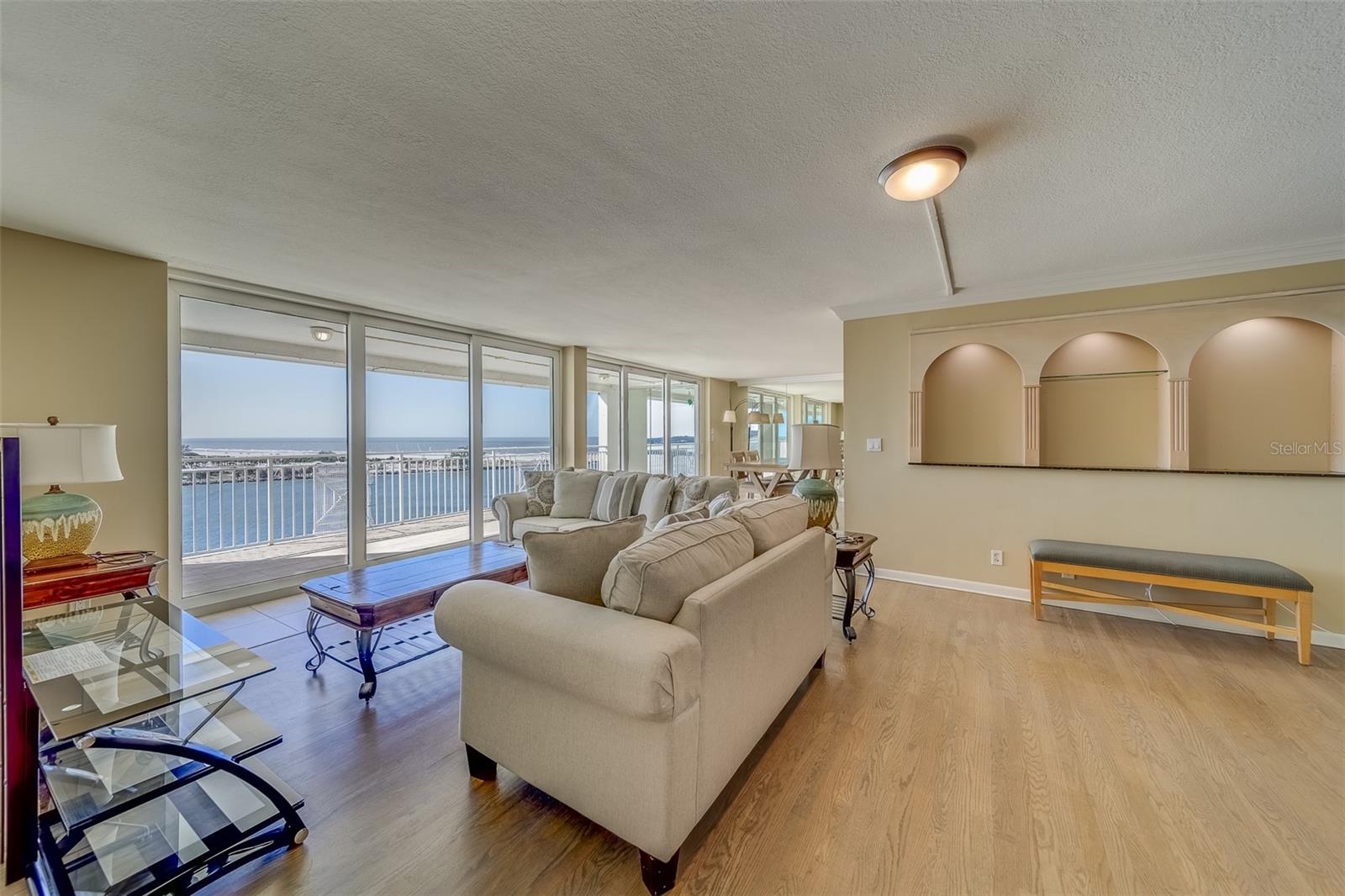 675 S GULFVIEW BLVD #PH1, CLEARWATER BEACH, FL — photo 3