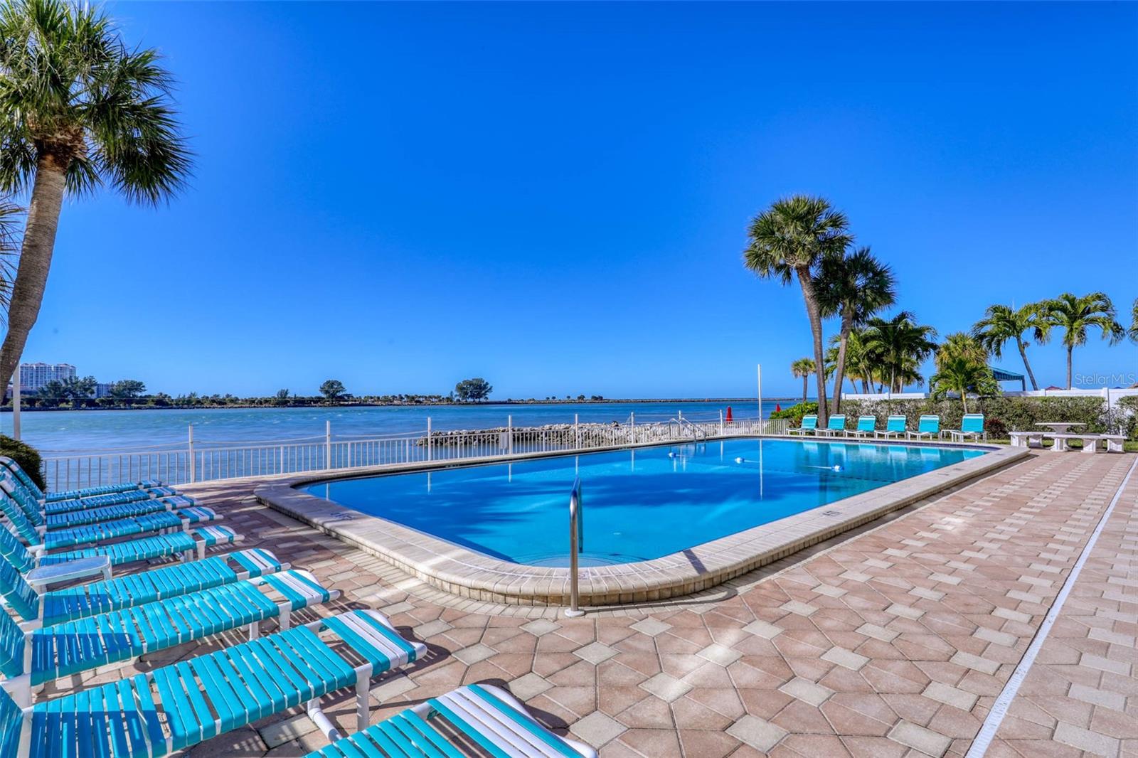 675 S GULFVIEW BLVD #PH1, CLEARWATER BEACH, FL — photo 29