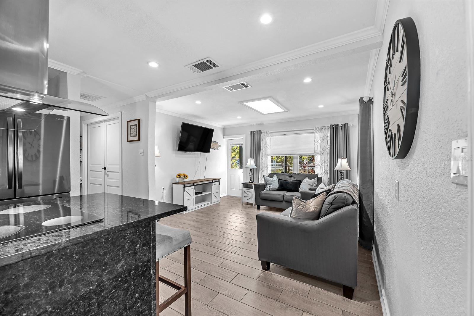 105 S SAINT CLOUD AVE, VALRICO, FL — photo 10