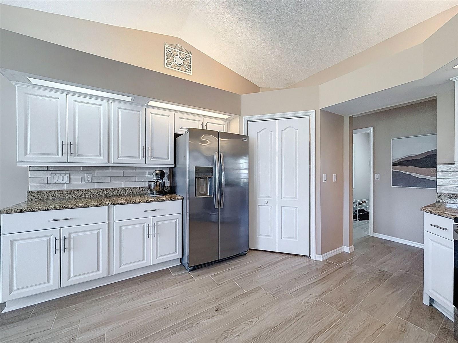 9428 APPLE DUMPLING CT, WEEKI WACHEE, FL — photo 9