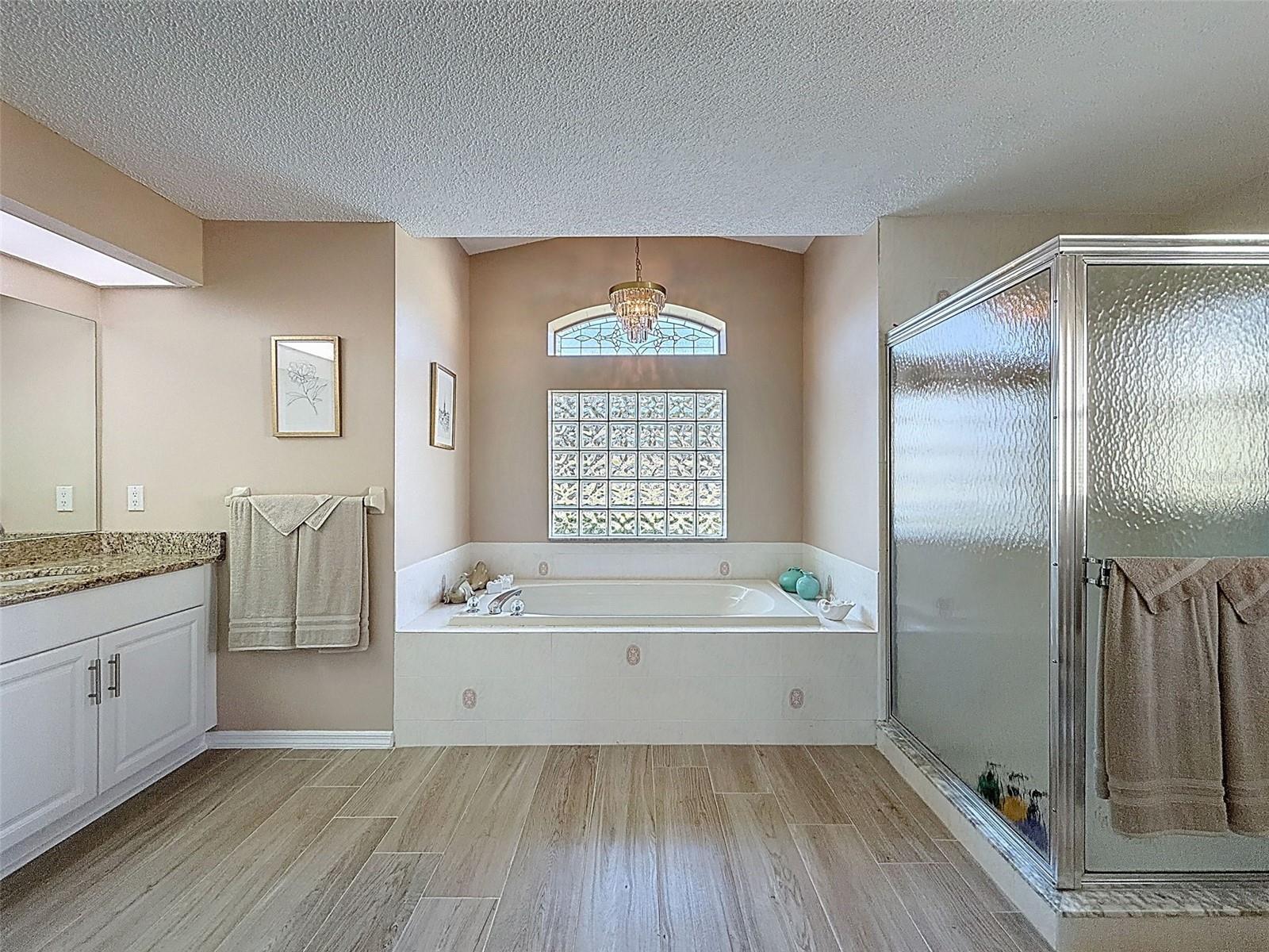 9428 APPLE DUMPLING CT, WEEKI WACHEE, FL — photo 16