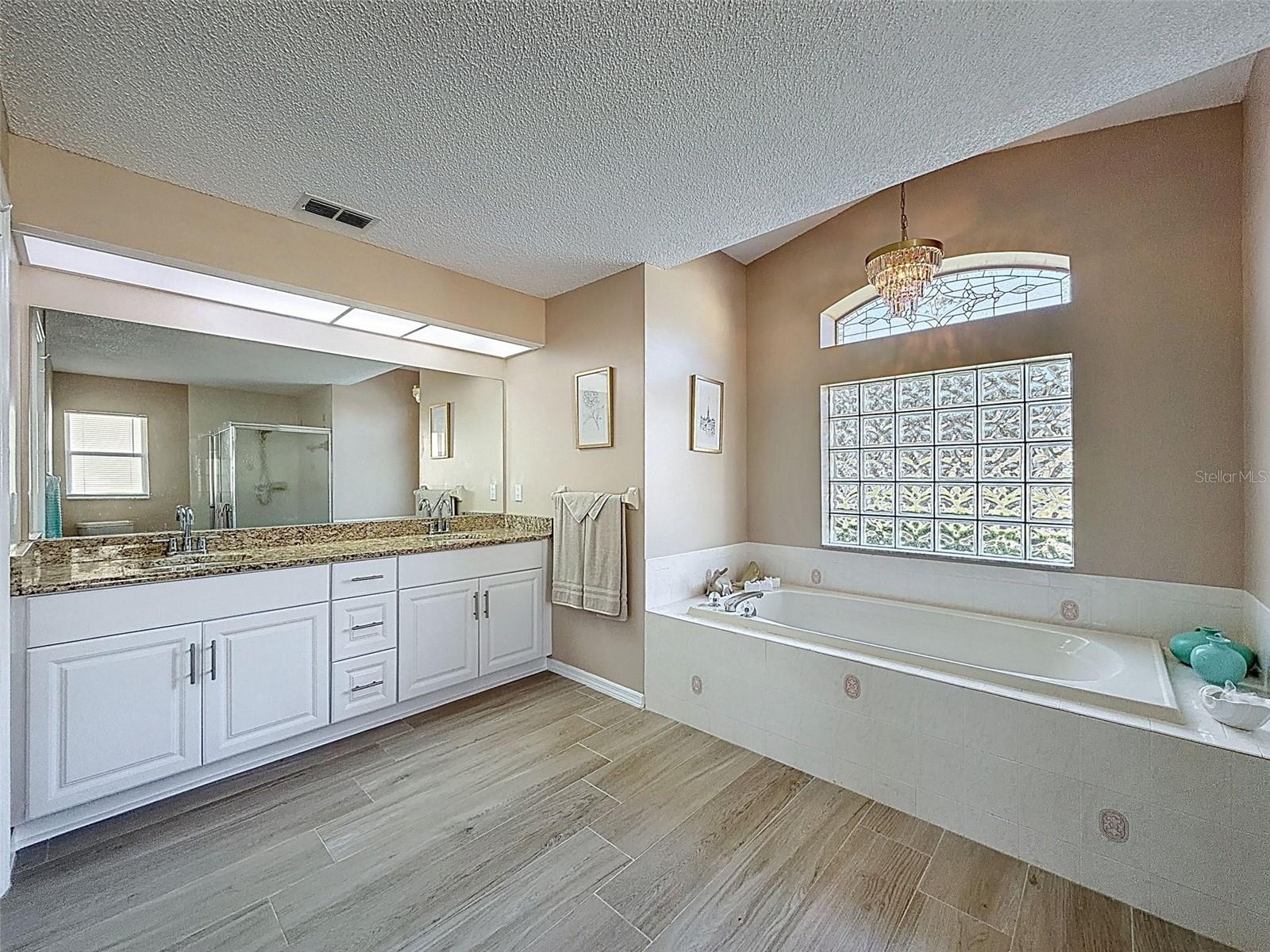 9428 APPLE DUMPLING CT, WEEKI WACHEE, FL — photo 17