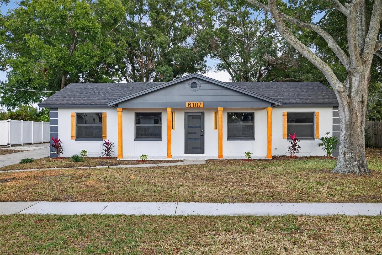 6107 COLE DR, TAMPA, FL — photo 2