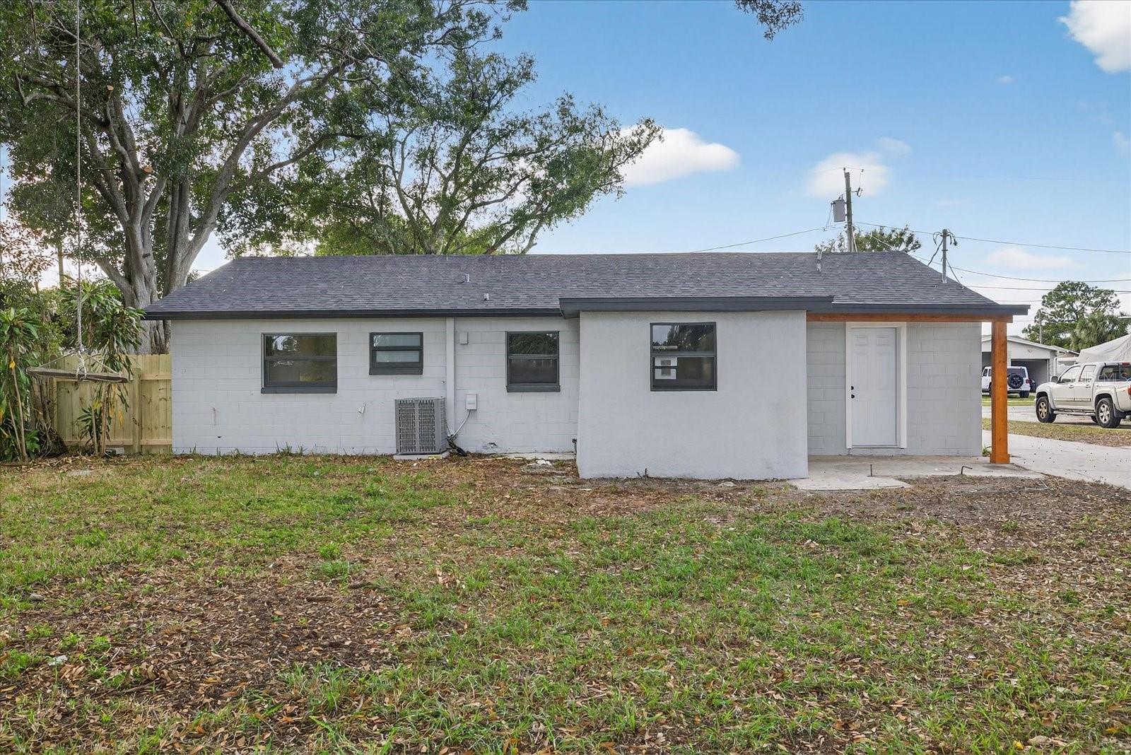 6107 COLE DR, TAMPA, FL — photo 14