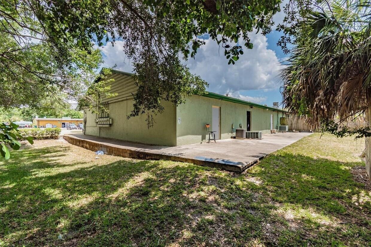 3020 15TH ST E, BRADENTON, FL — photo 2