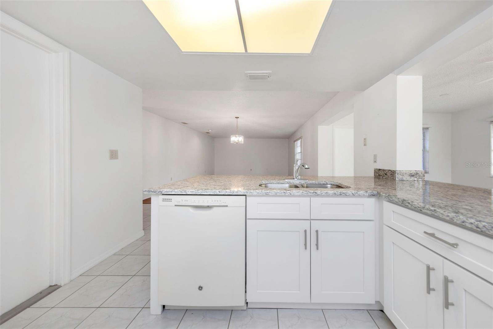 2024 HEATHFIELD CIR #155, SUN CITY CENTER, FL — photo 4