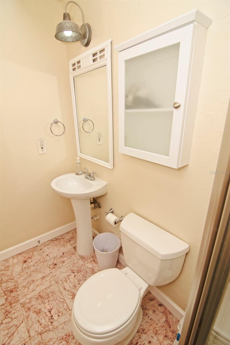 2219 AVENUE C, BRADENTON BEACH, FL — photo 13
