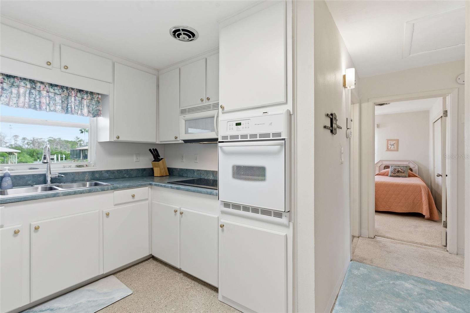 2050 OYSTER CREEK DR, ENGLEWOOD, FL — photo 17