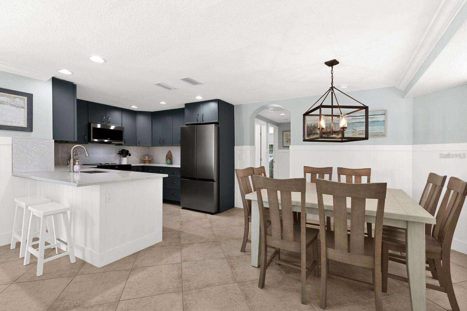 6201 HOLMES BLVD, HOLMES BEACH, FL — photo 11