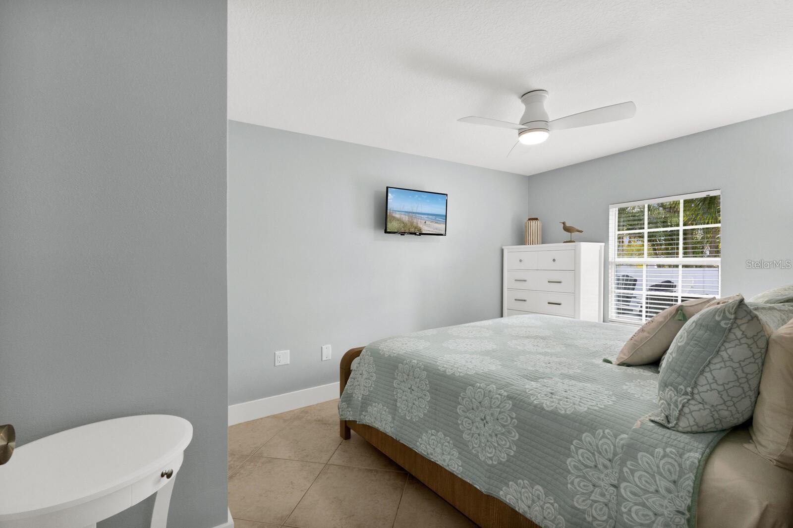 6201 HOLMES BLVD, HOLMES BEACH, FL — photo 15