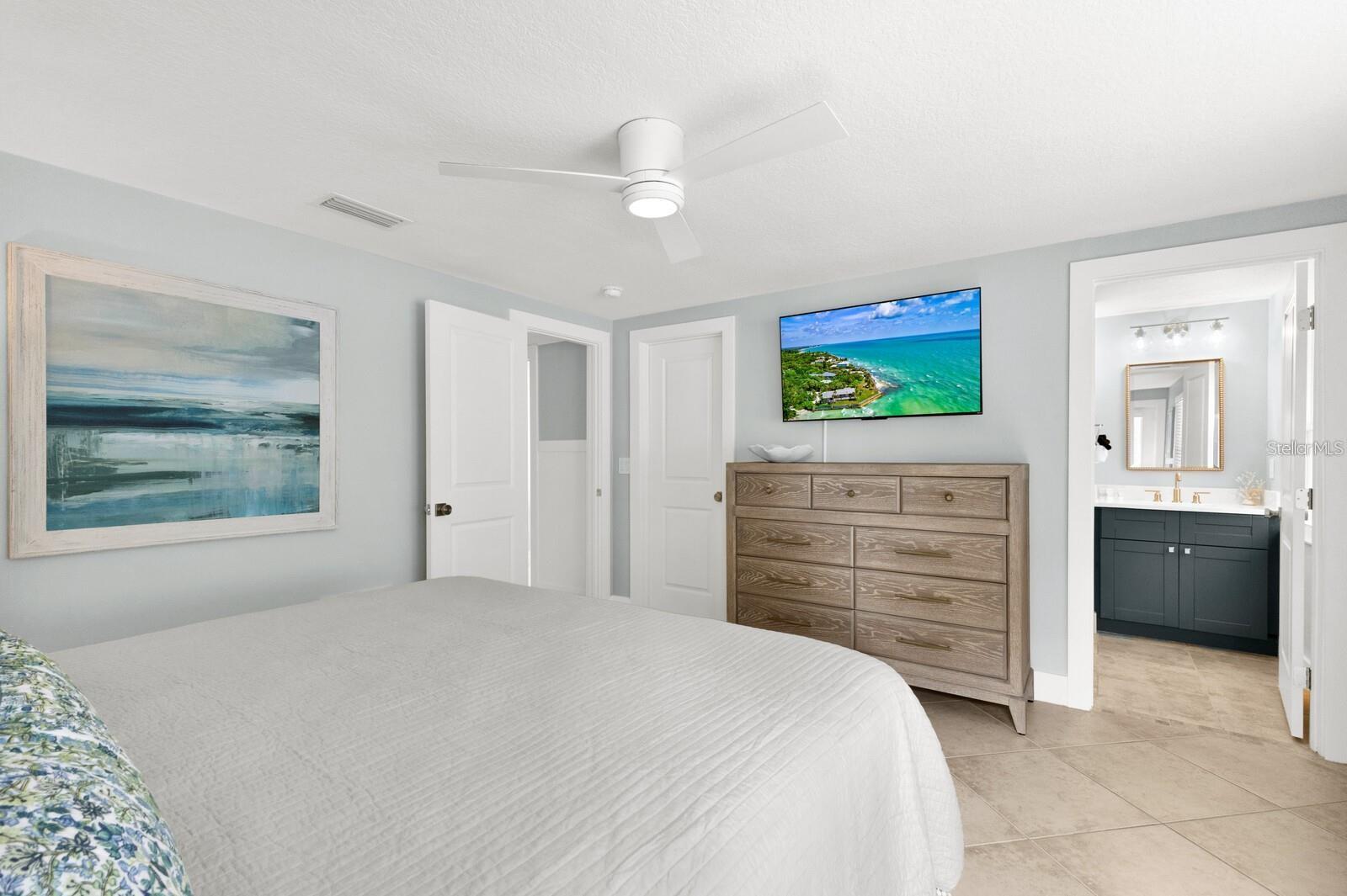 6201 HOLMES BLVD, HOLMES BEACH, FL — photo 20