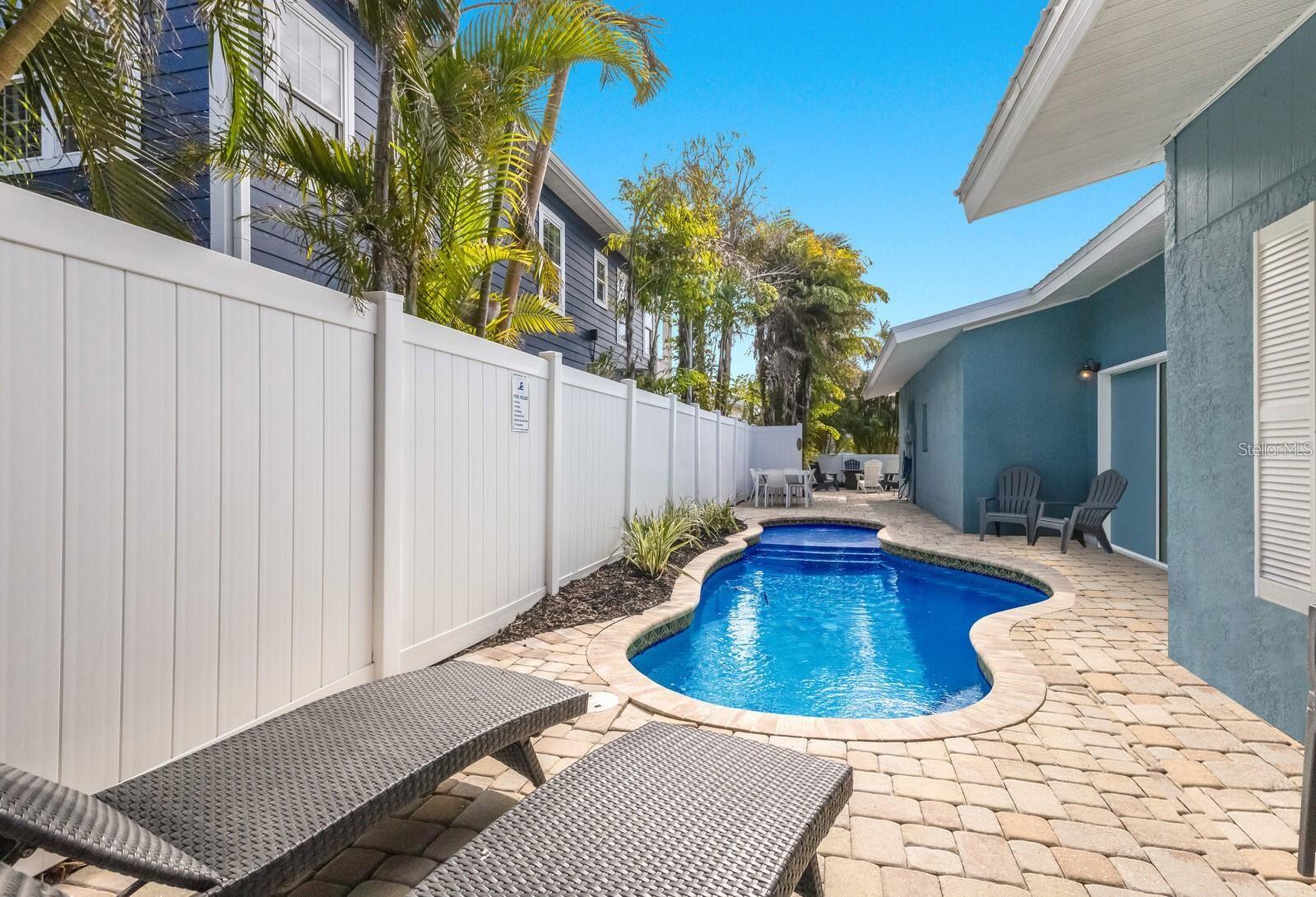 6201 HOLMES BLVD, HOLMES BEACH, FL — photo 31