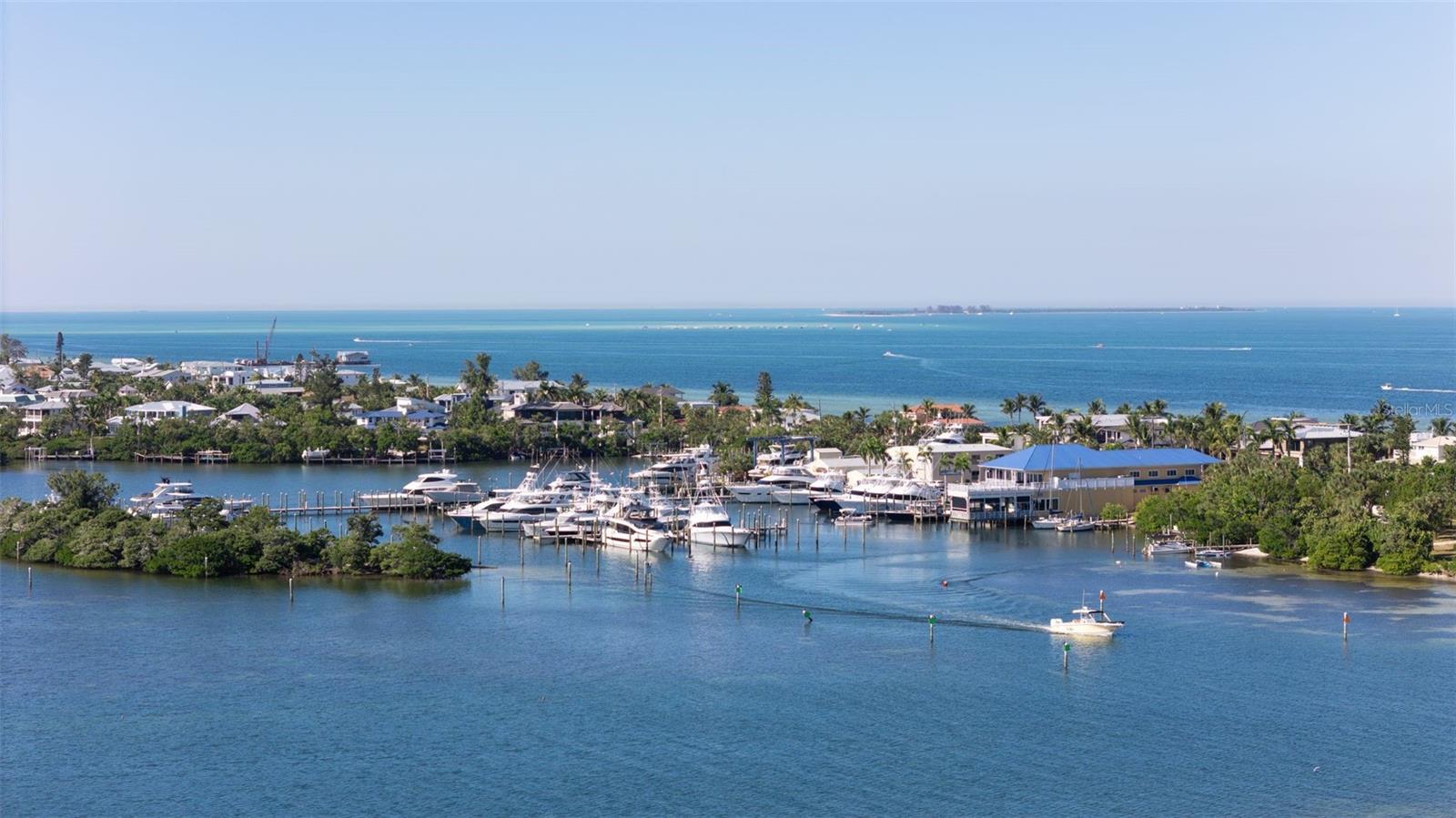 6201 HOLMES BLVD, HOLMES BEACH, FL — photo 49