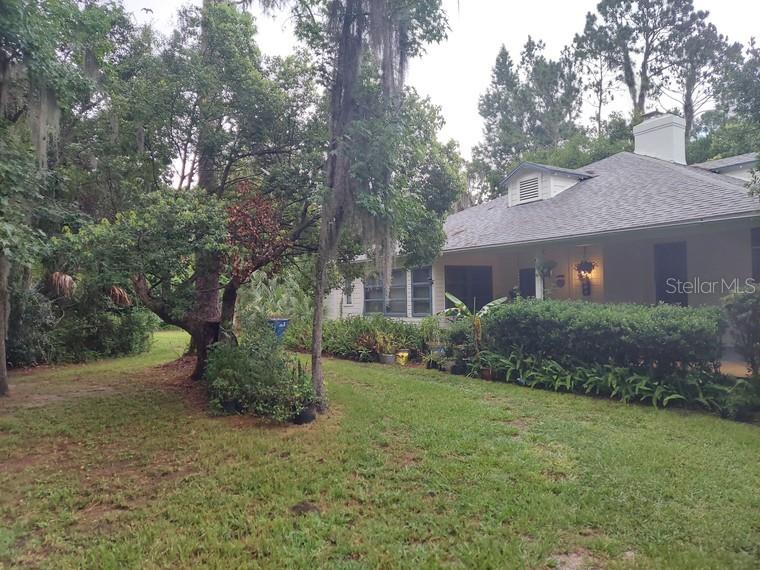 251 N BLUE LAKE AVE, DELAND, FL