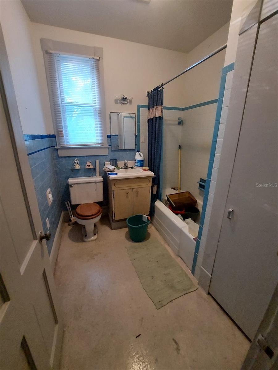 251 N BLUE LAKE AVE, DELAND, FL — photo 23