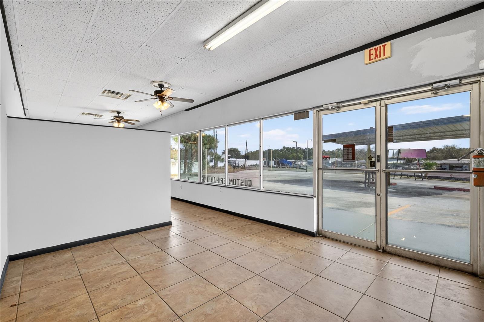 1526 US HIGHWAY 441, LEESBURG, FL — photo 22