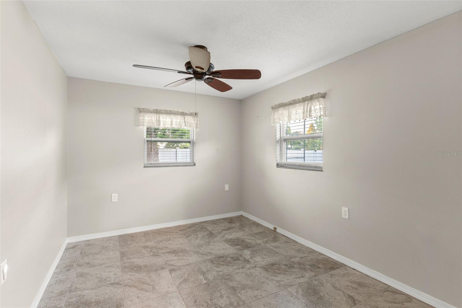 7861 38TH TER N, ST PETERSBURG, FL — photo 18