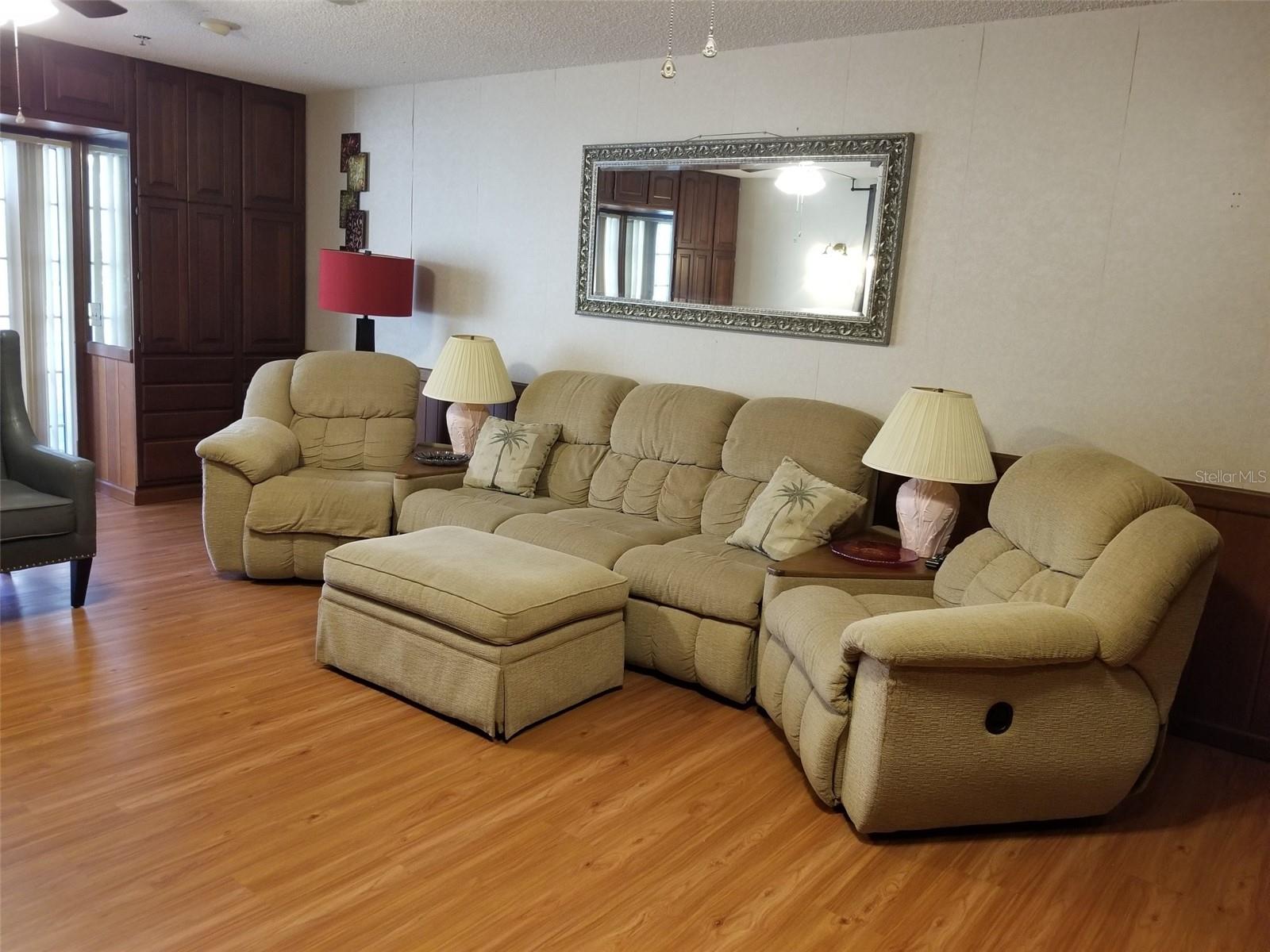 2051 VISTA DEL SOL CIR #201, LUTZ, FL — photo 32
