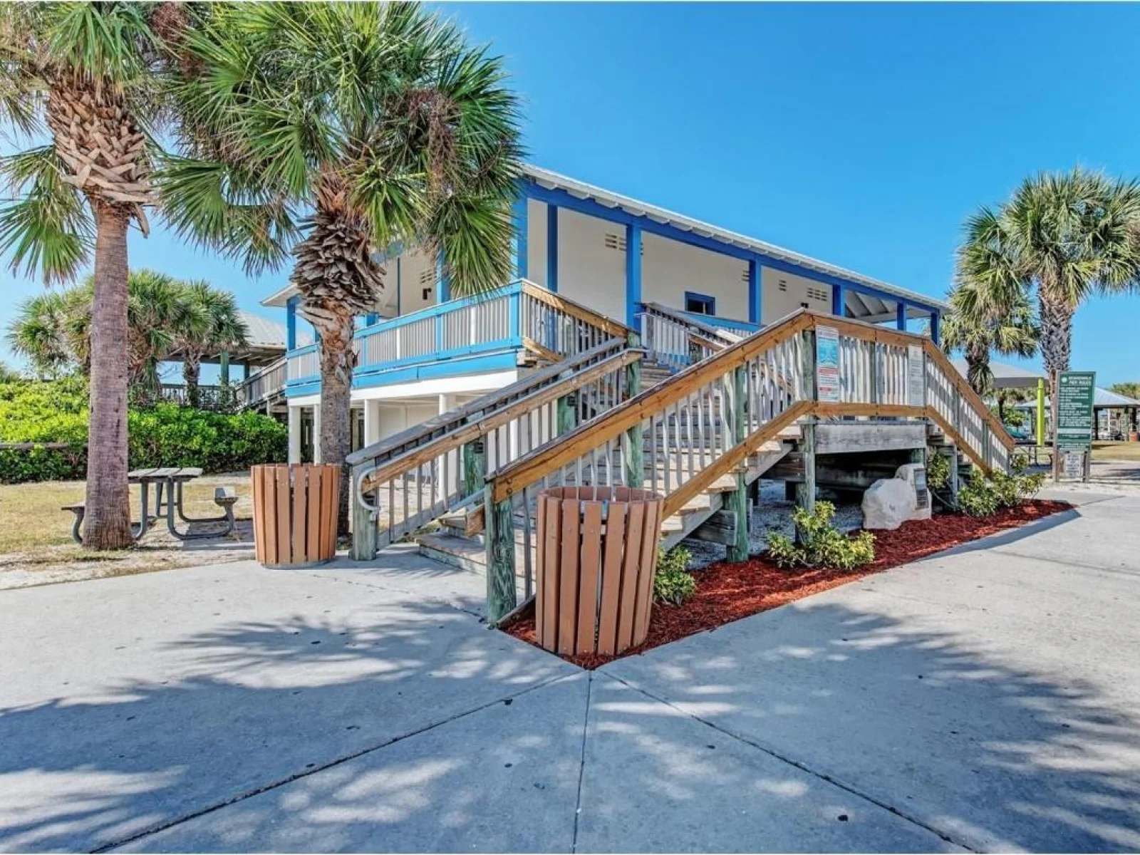 10435 PENDLETON AVE, ENGLEWOOD, FL — photo 11