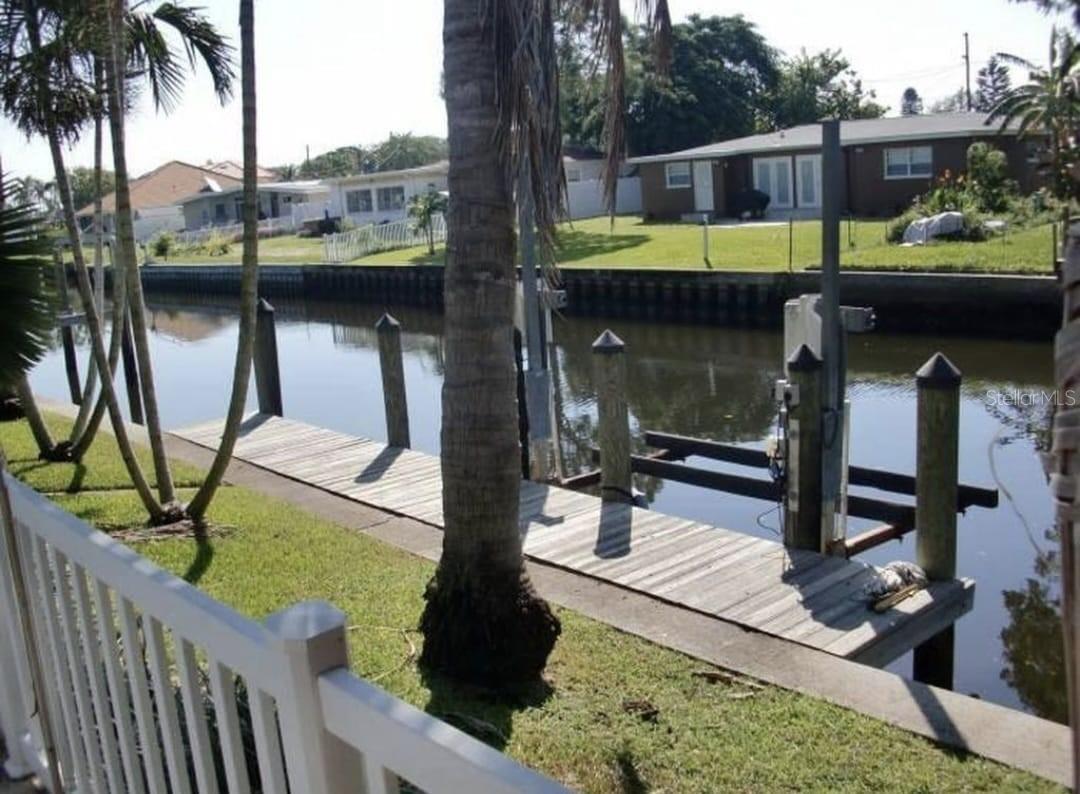 9570 SUN ISLE DR NE, ST PETERSBURG, FL — photo 15