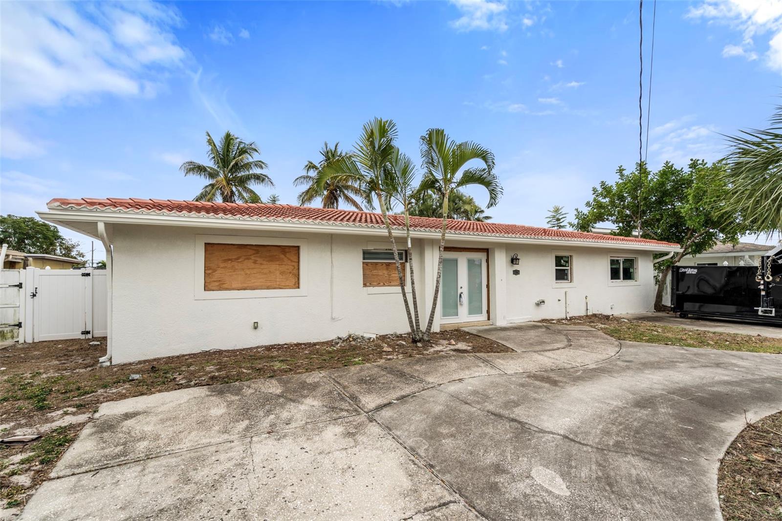 9570 SUN ISLE DR NE, ST PETERSBURG, FL