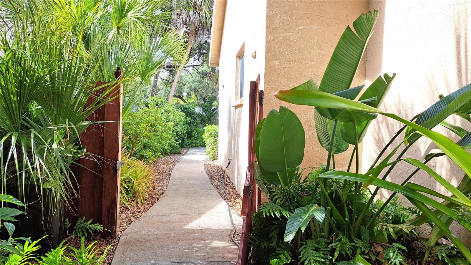 2377 BURTON LN, SARASOTA, FL — photo 42
