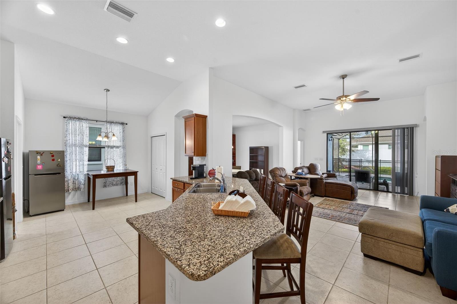 13737 GARDEN HILLS DR, SPRING HILL, FL — photo 8