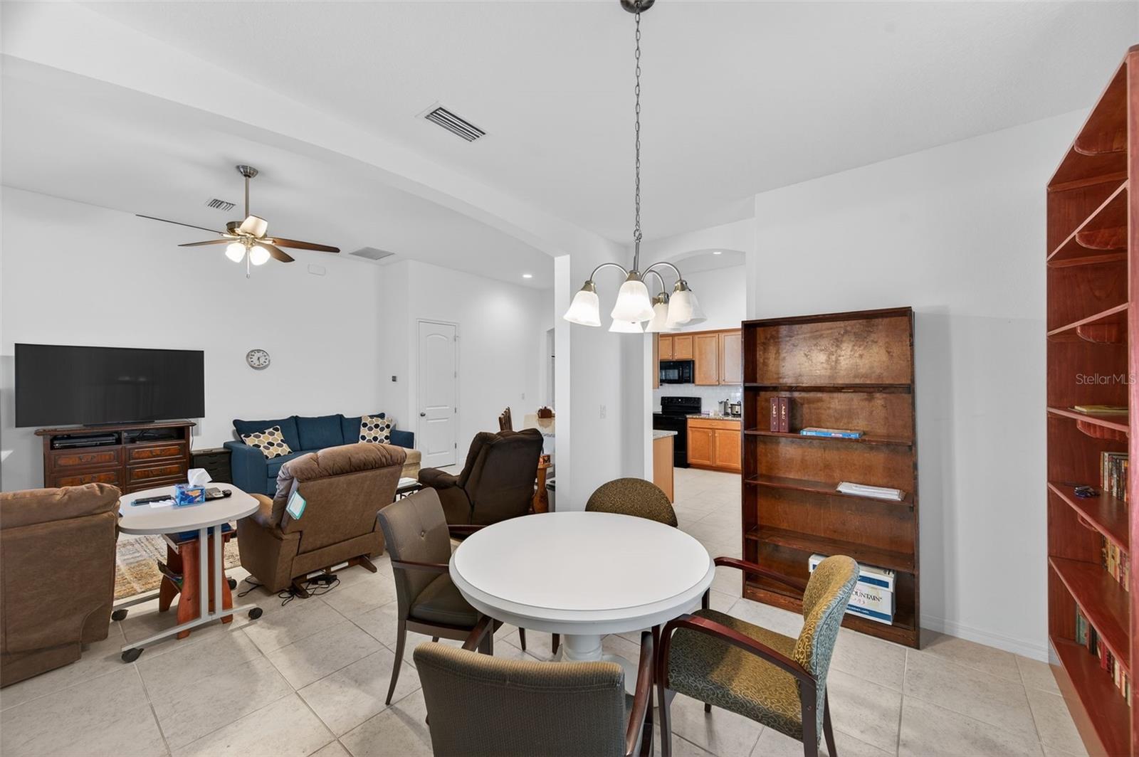 13737 GARDEN HILLS DR, SPRING HILL, FL — photo 17