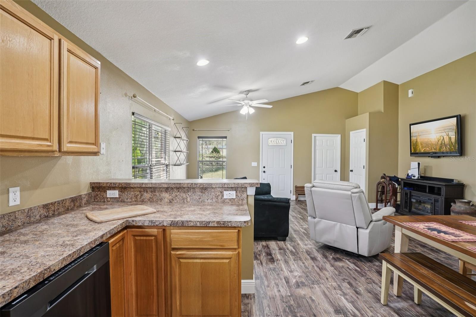 4542 LEMON ST, LADY LAKE, FL — photo 32