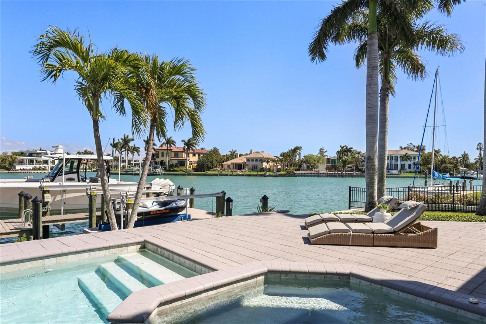 259 ROBIN DR, SARASOTA, FL — photo 48