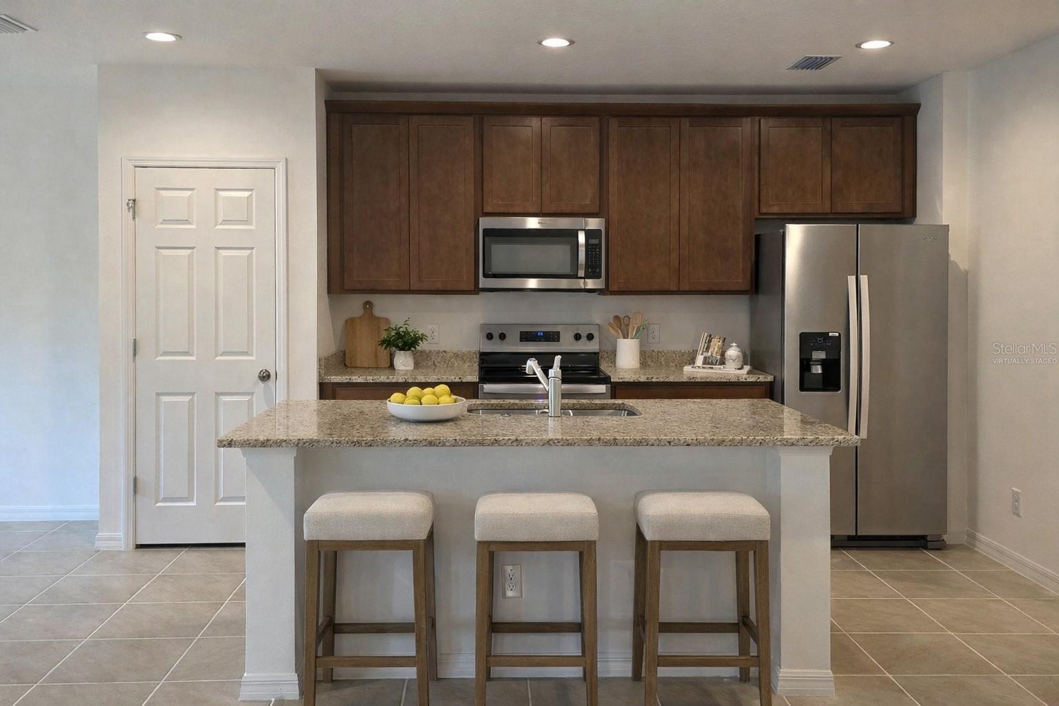 207 GLASS ONION DR, GROVELAND, FL — photo 3