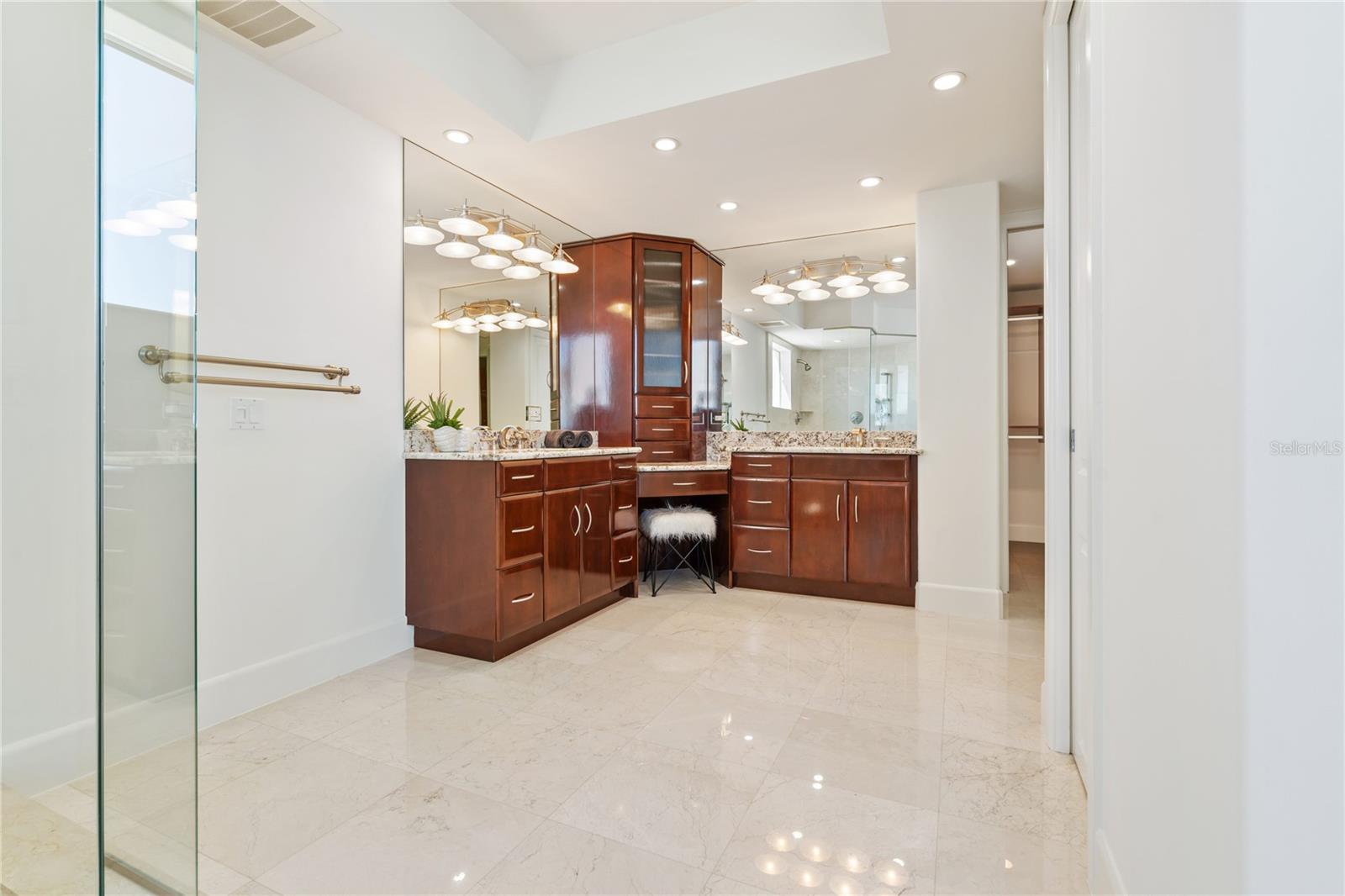 534 BEACH RD, SARASOTA, FL — photo 43