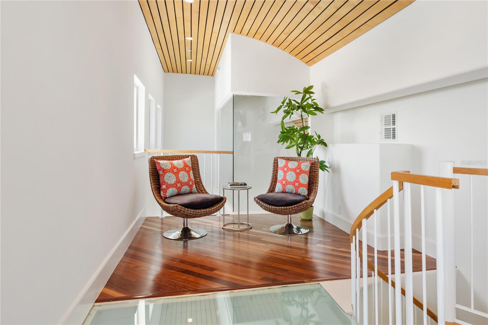 534 BEACH RD, SARASOTA, FL — photo 57