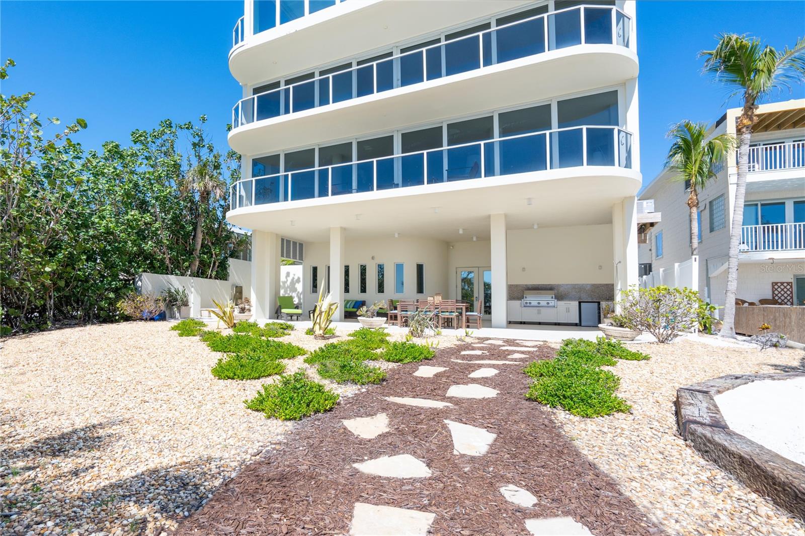 534 BEACH RD, SARASOTA, FL — photo 102