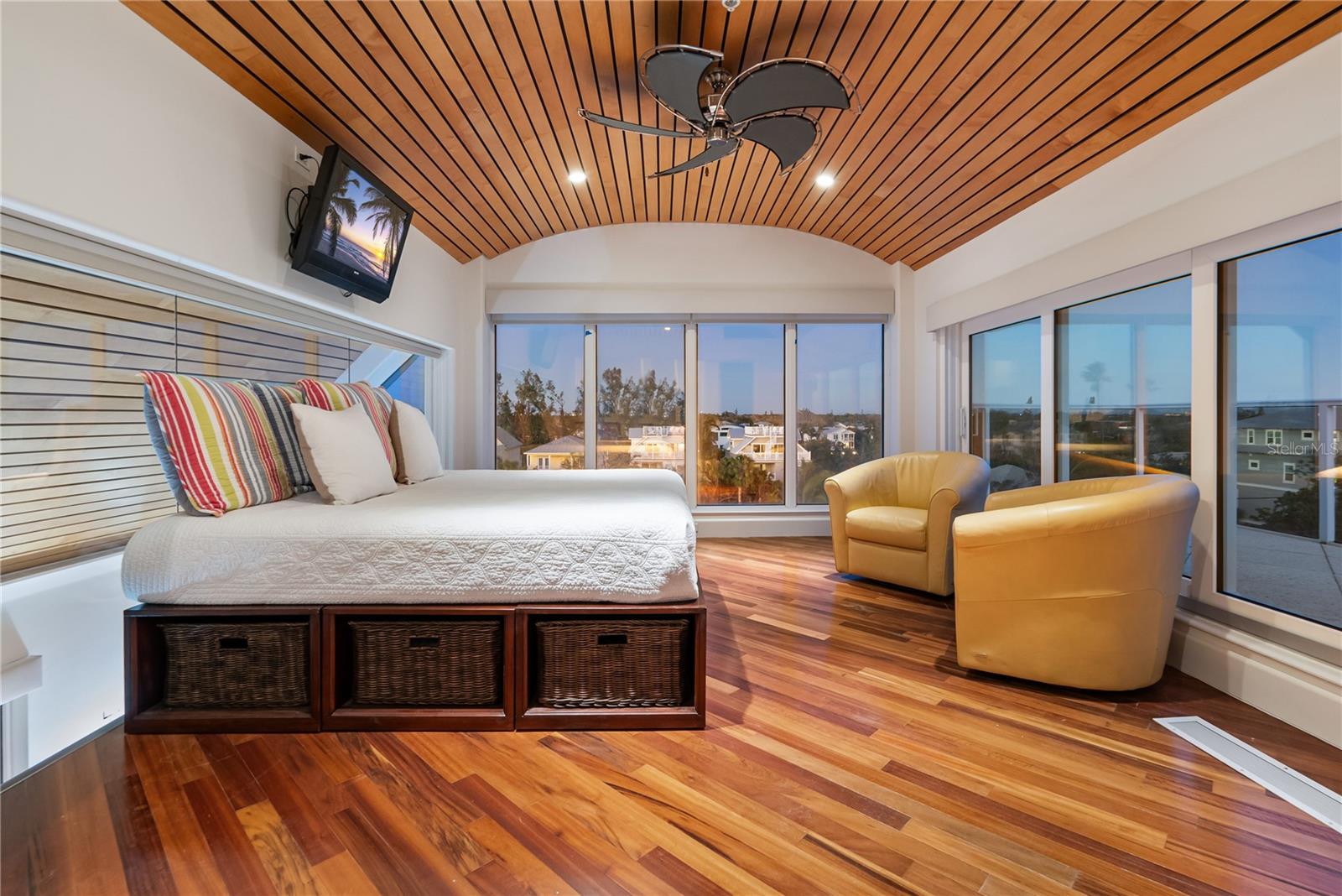 534 BEACH RD, SARASOTA, FL — photo 148