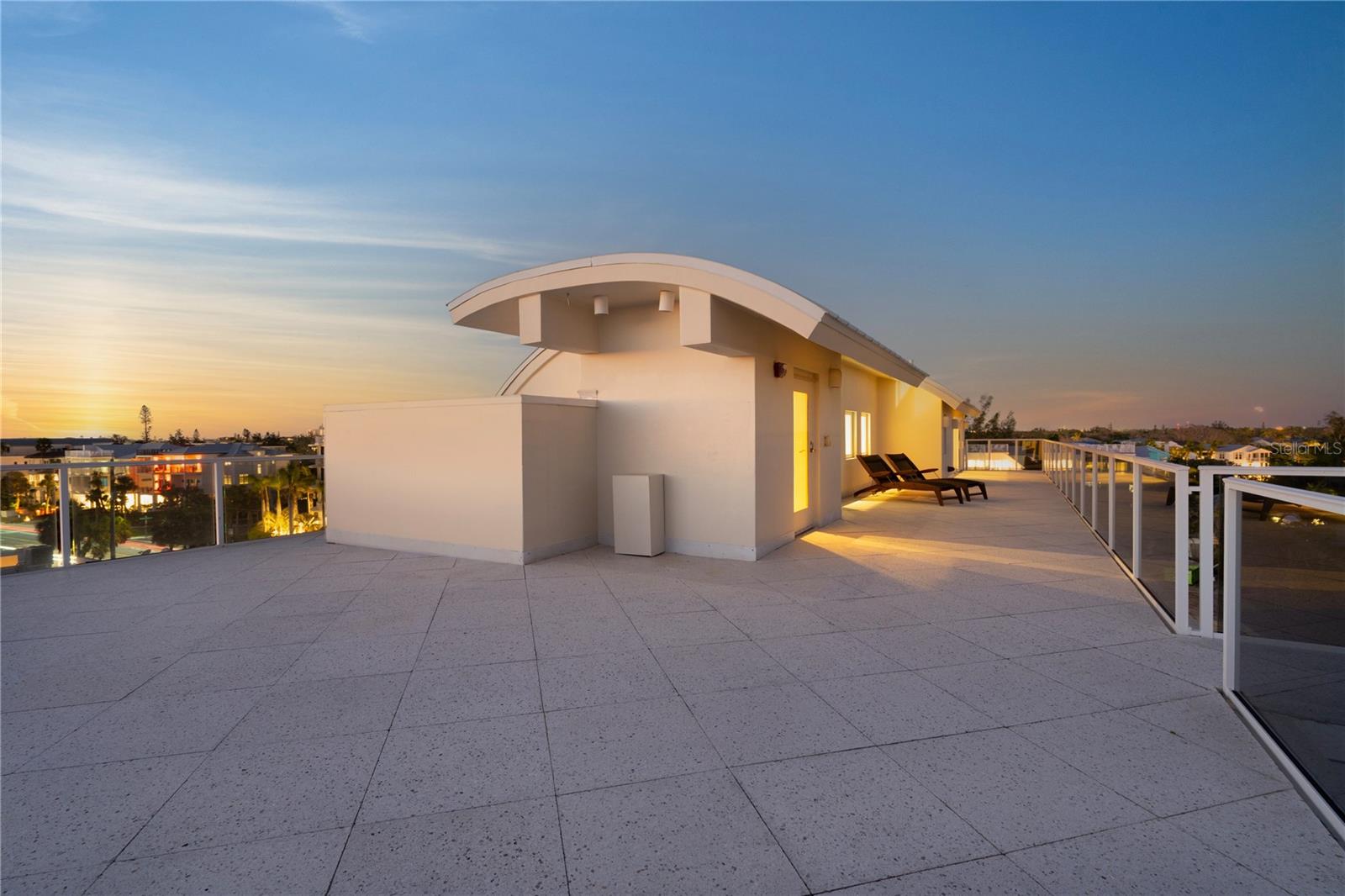 534 BEACH RD, SARASOTA, FL — photo 163