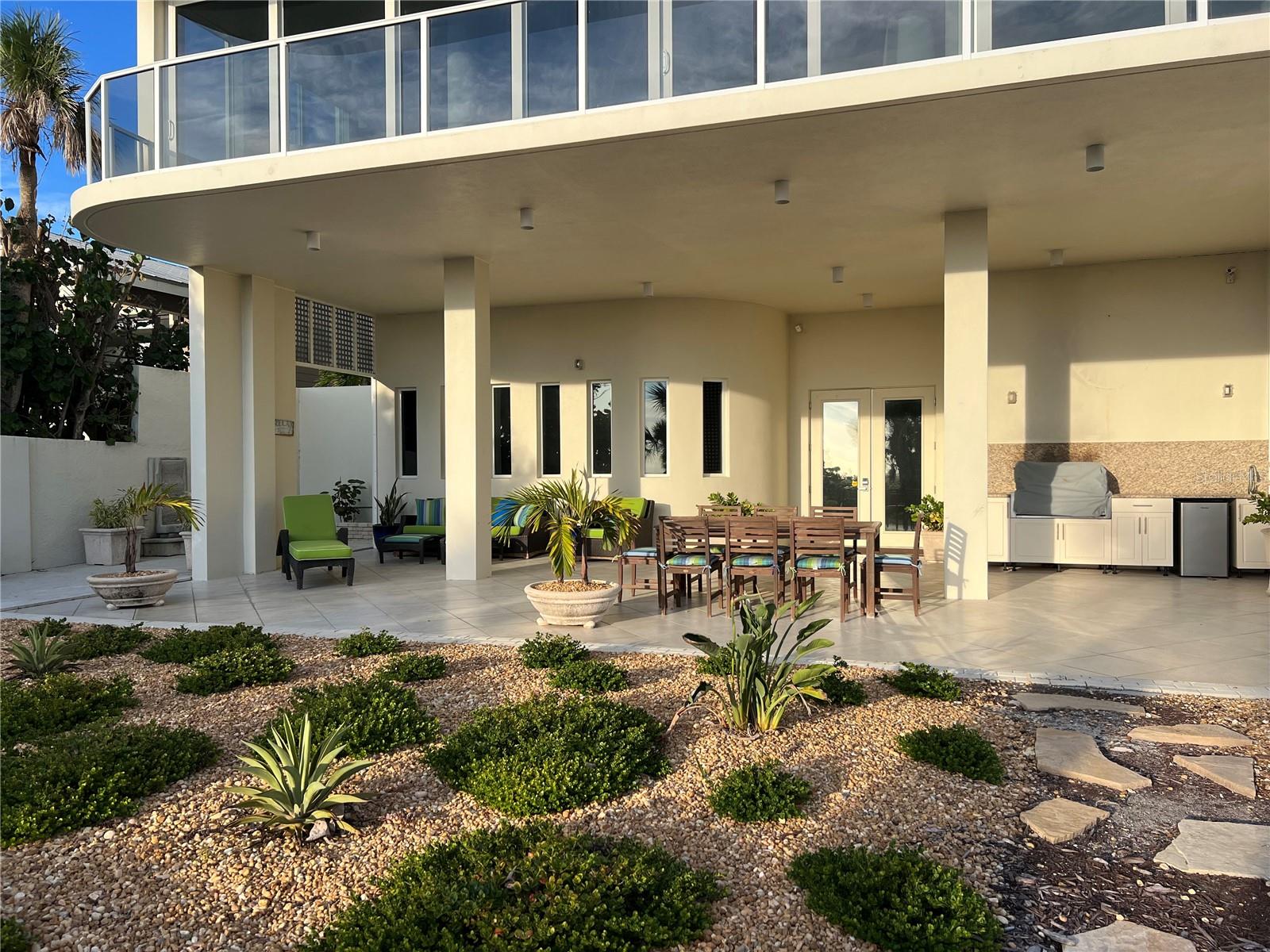 534 BEACH RD, SARASOTA, FL — photo 176