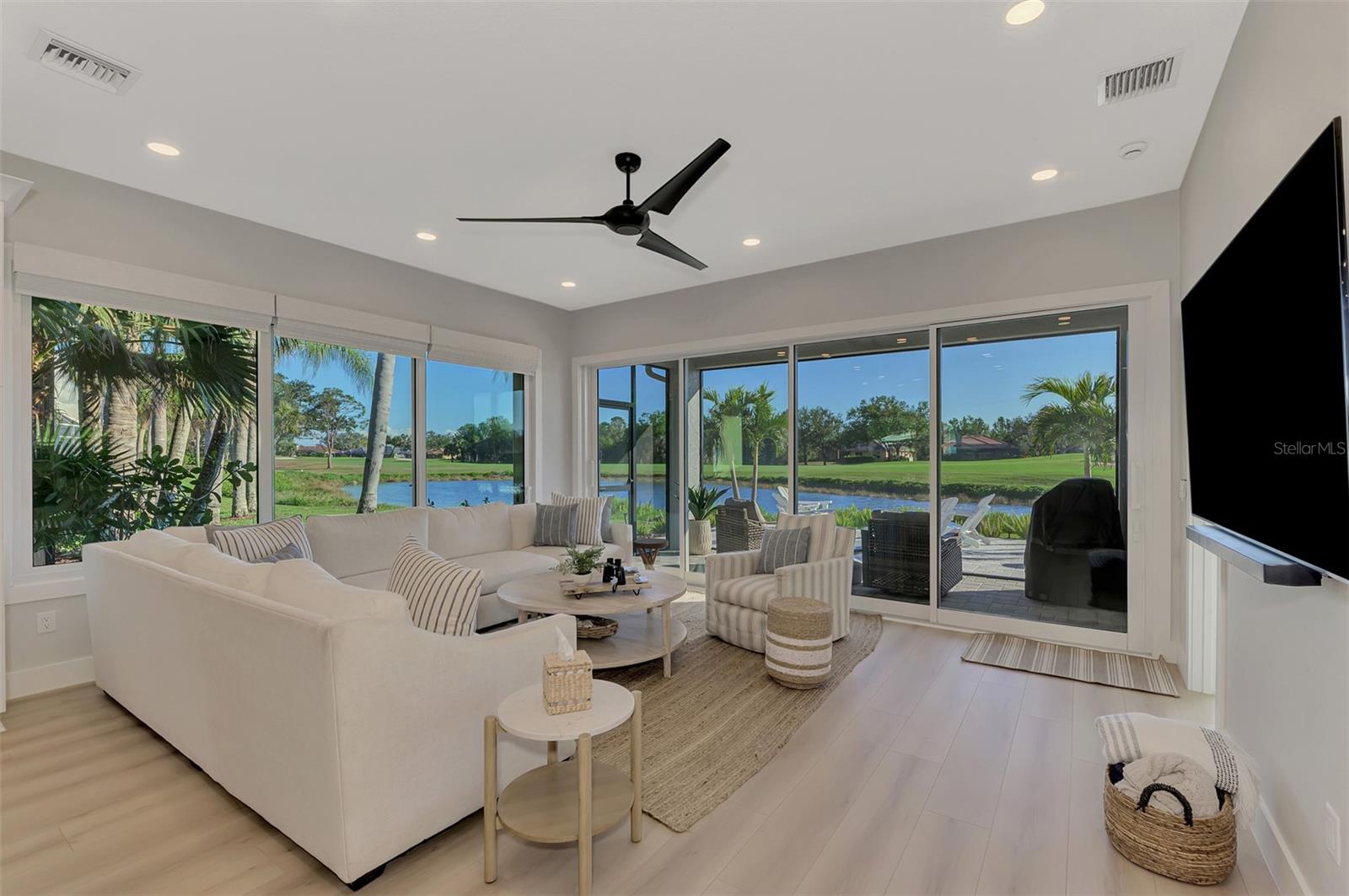 561 FALLBROOK DR, VENICE, FL — photo 45
