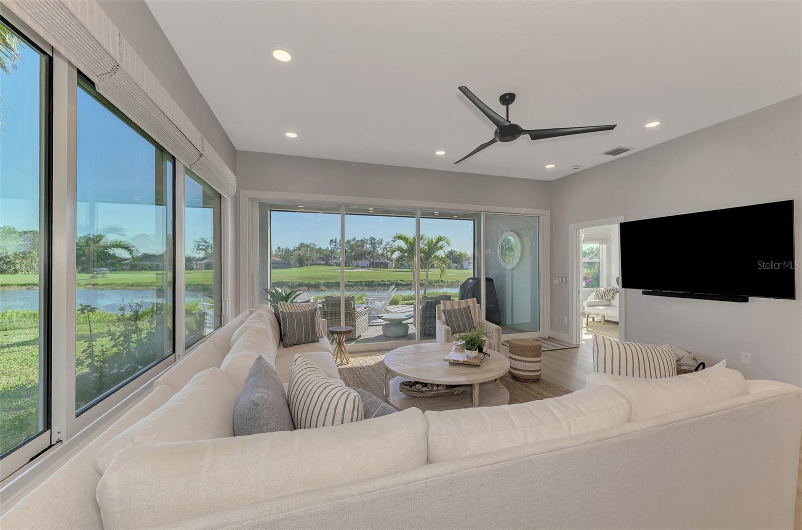 561 FALLBROOK DR, VENICE, FL — photo 49