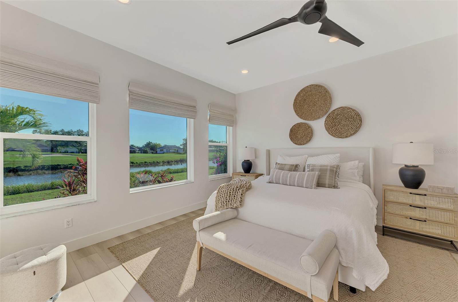 561 FALLBROOK DR, VENICE, FL — photo 56