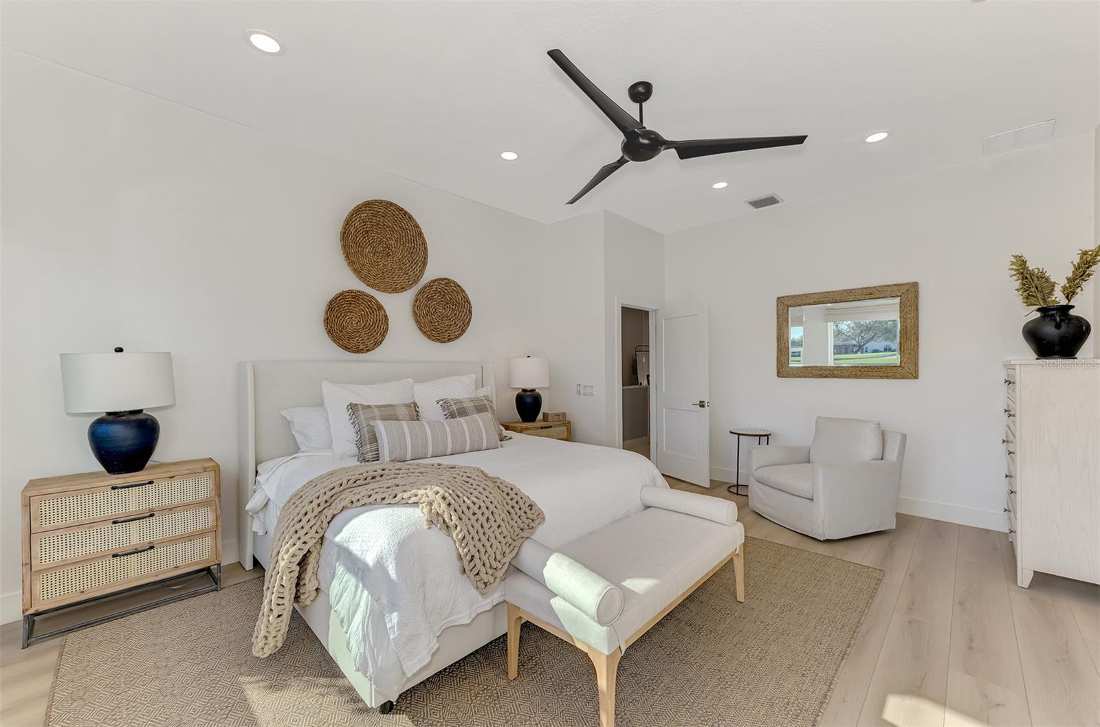 561 FALLBROOK DR, VENICE, FL — photo 59