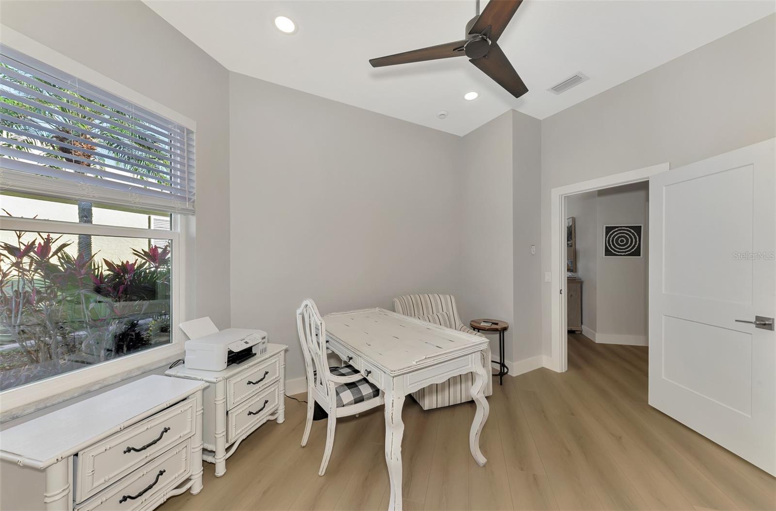 561 FALLBROOK DR, VENICE, FL — photo 78