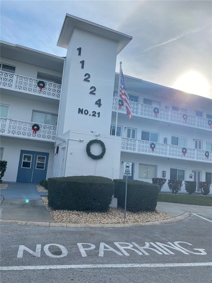 11224 82ND AVE #210, SEMINOLE, FL