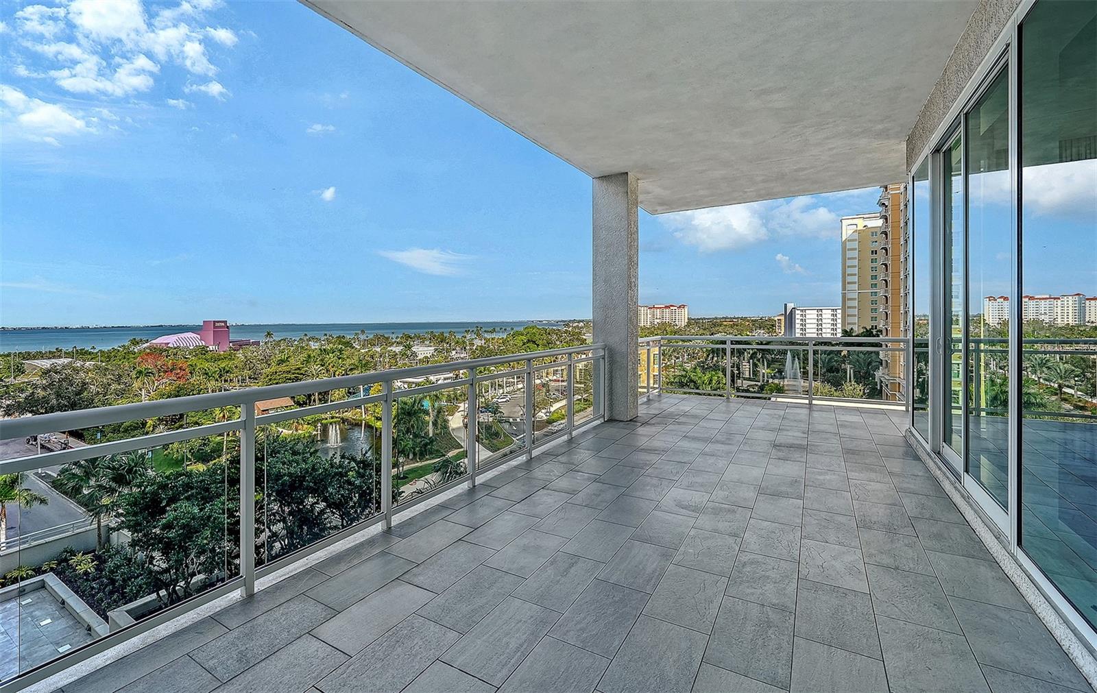 540 N TAMIAMI TRL #701, SARASOTA, FL — photo 4