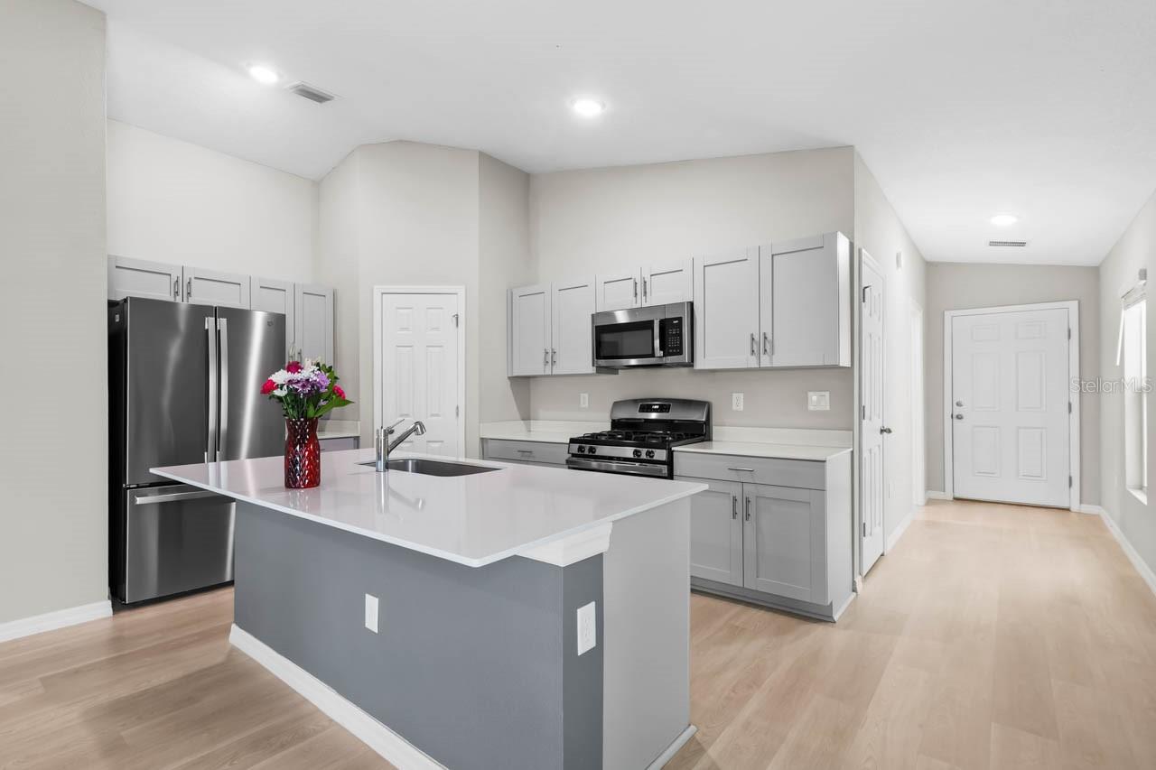 5424 SUMMER SUNSET DR, APOLLO BEACH, FL — photo 4