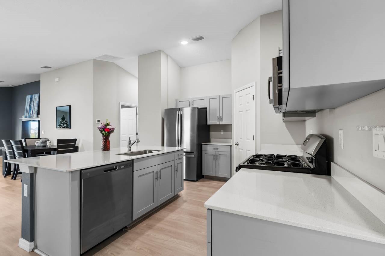 5424 SUMMER SUNSET DR, APOLLO BEACH, FL — photo 17