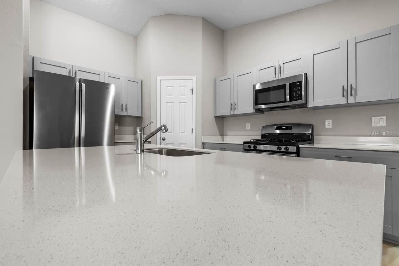 5424 SUMMER SUNSET DR, APOLLO BEACH, FL — photo 20