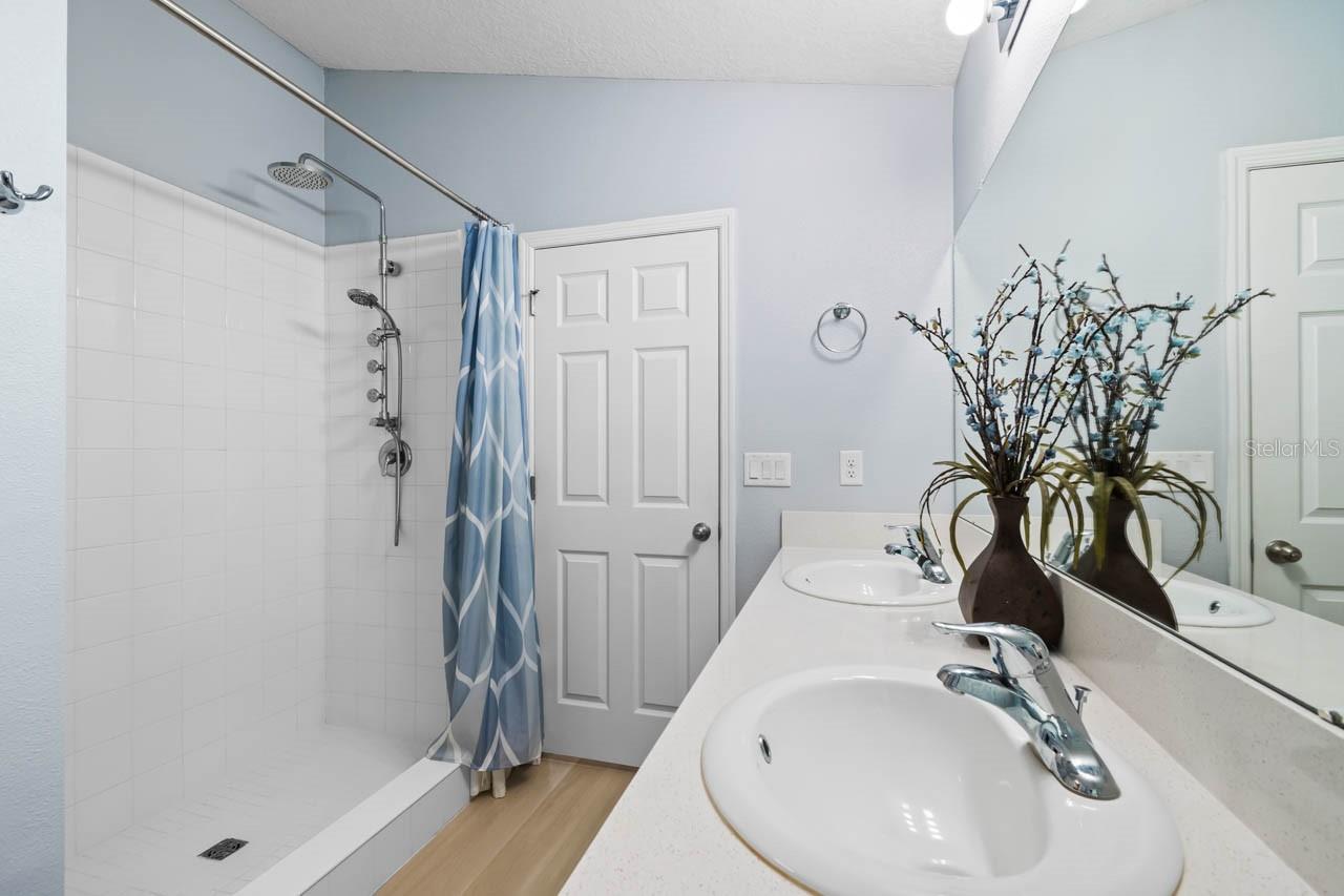 5424 SUMMER SUNSET DR, APOLLO BEACH, FL — photo 32