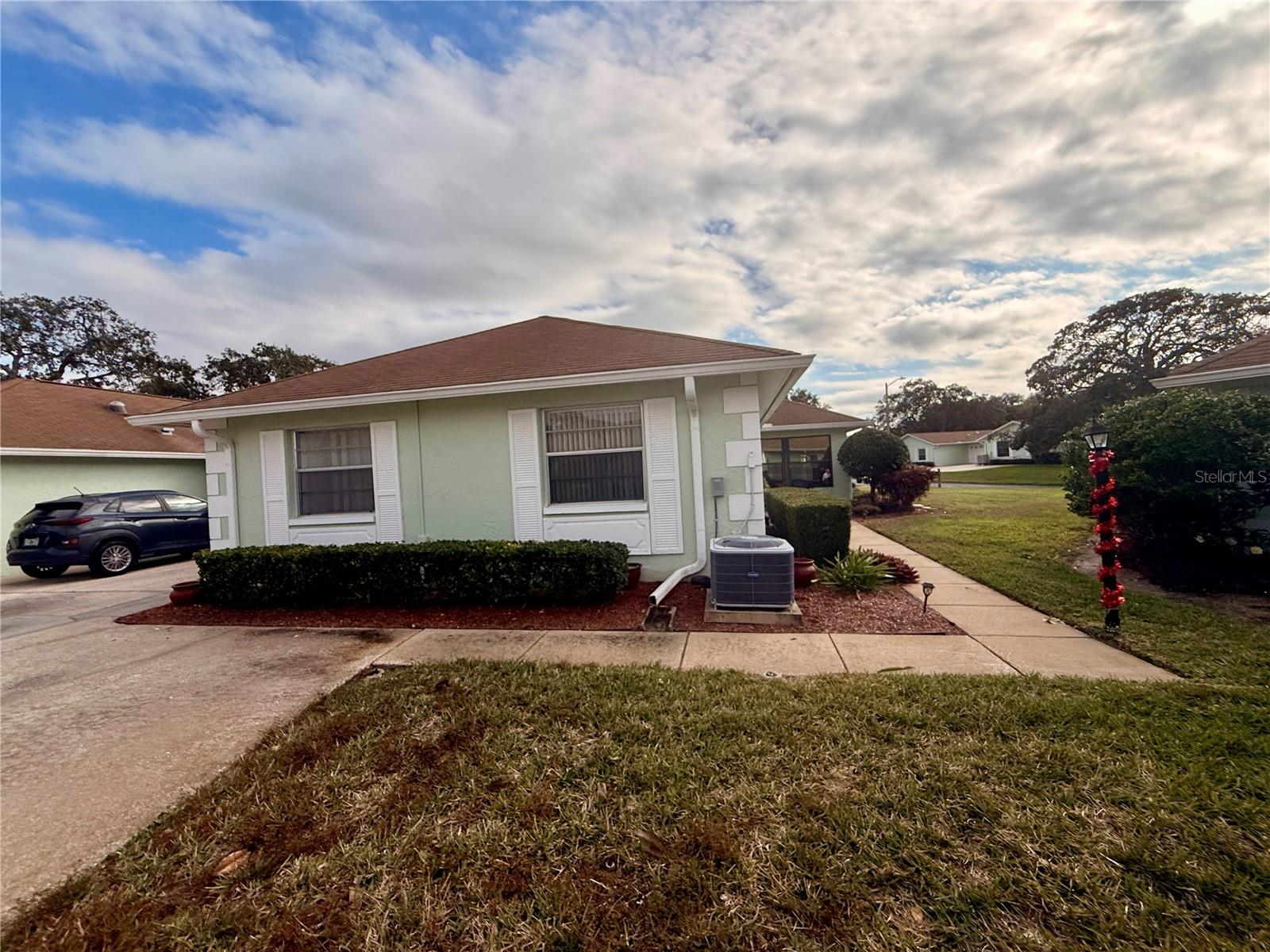 8350 HIGH POINT CIR #3, PORT RICHEY, FL — photo 2