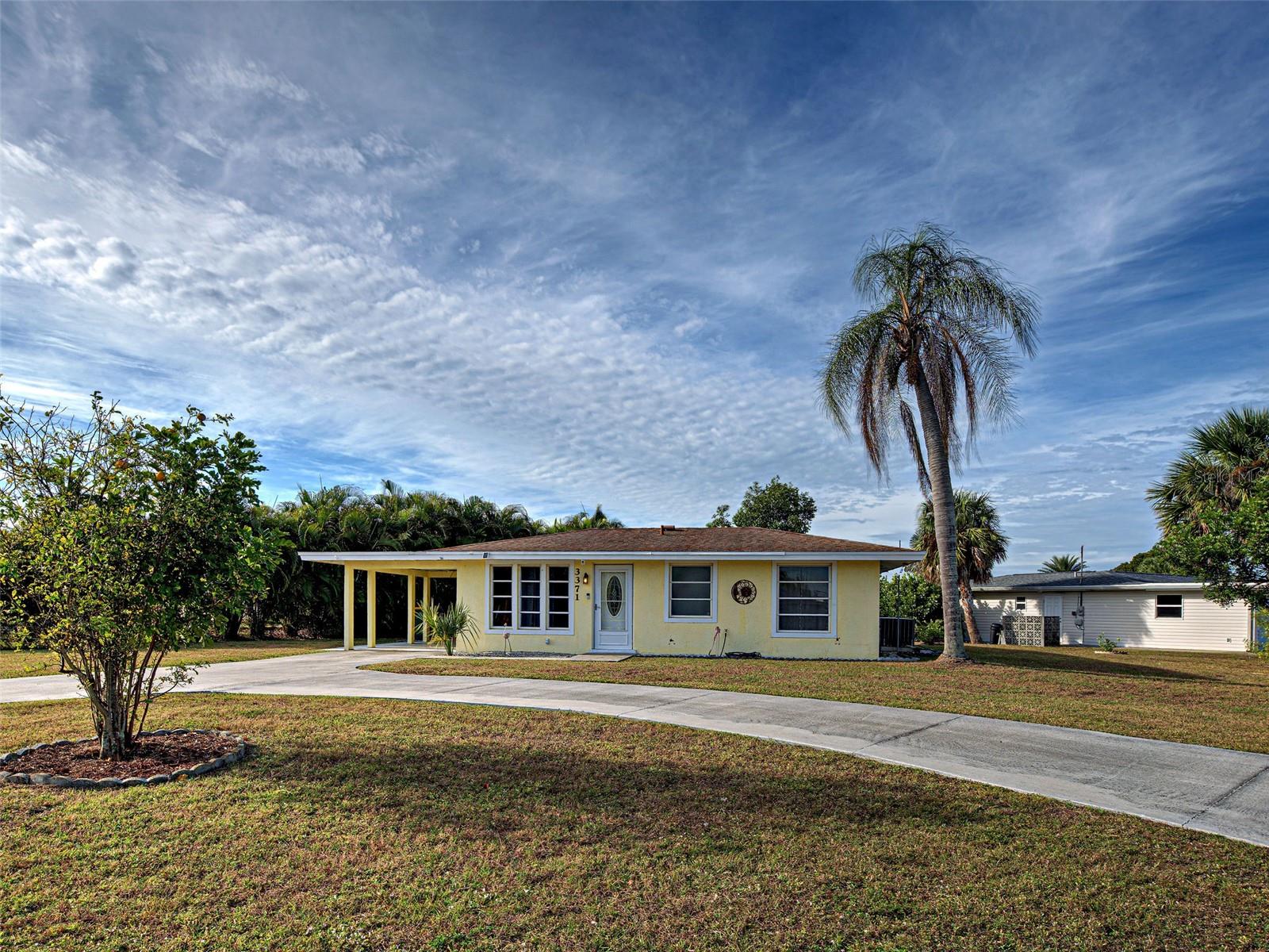 3371 PINETREE ST, PORT CHARLOTTE, FL — photo 2